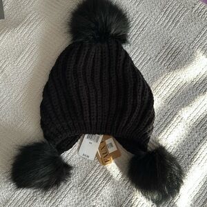 NEW Modena Black Winter Hat